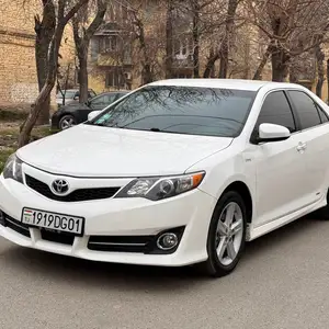 Toyota Camry, 2014