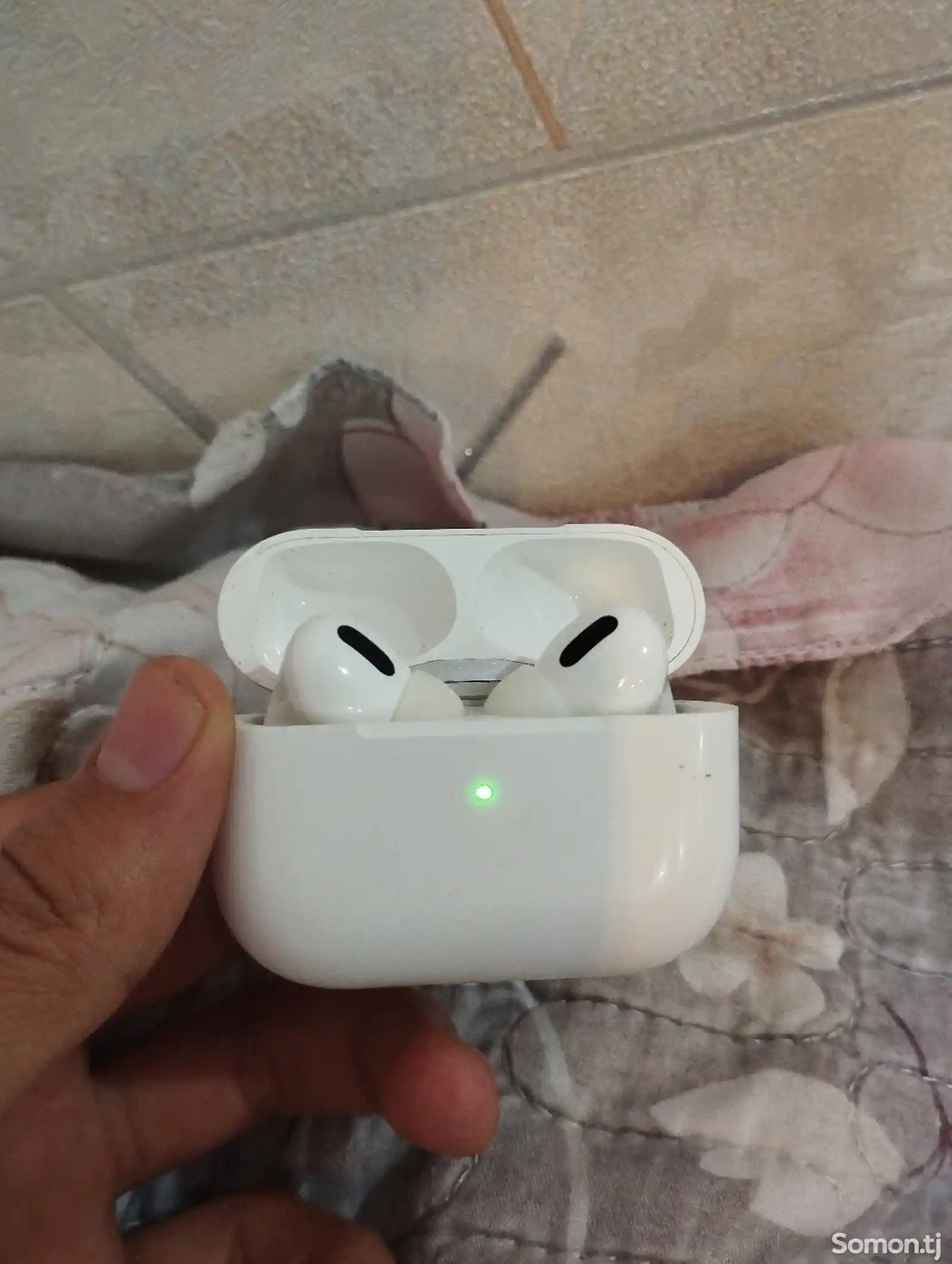 Беспроводные наушники AirPods Pro-1