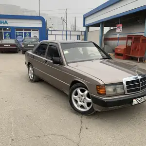 Mercedes-Benz W201, 1990