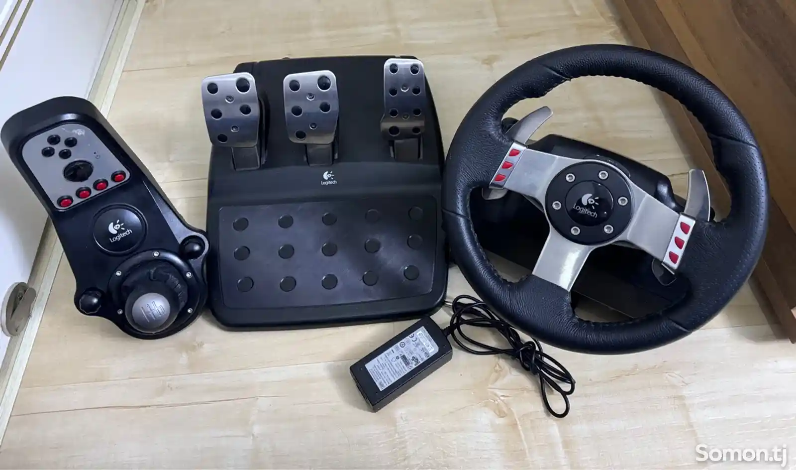 Игровой руль Logitech G27+Shifter for PC,PS3-1