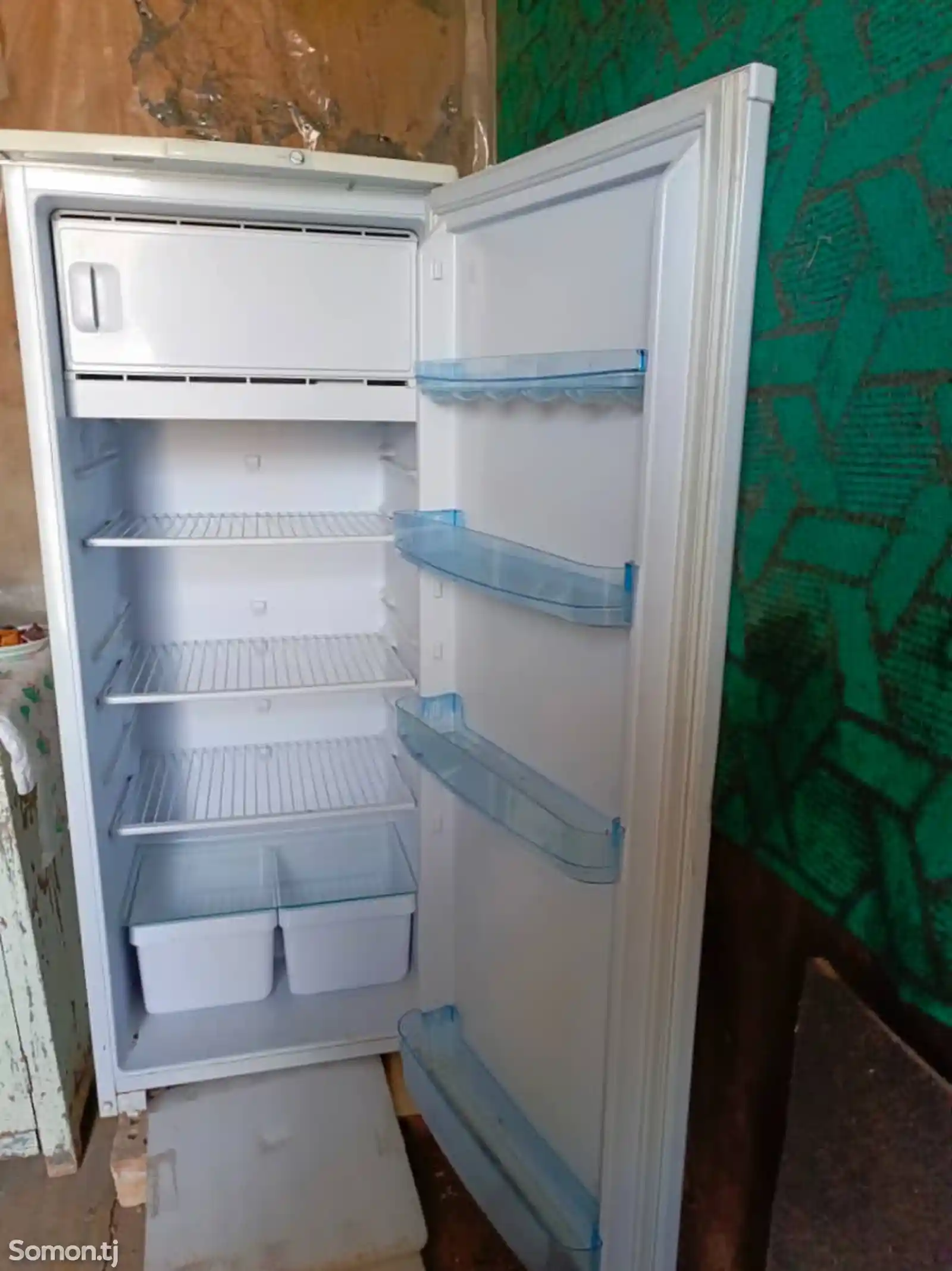Холодильник Бирюса-1