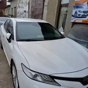 Лобовое стекло от camry