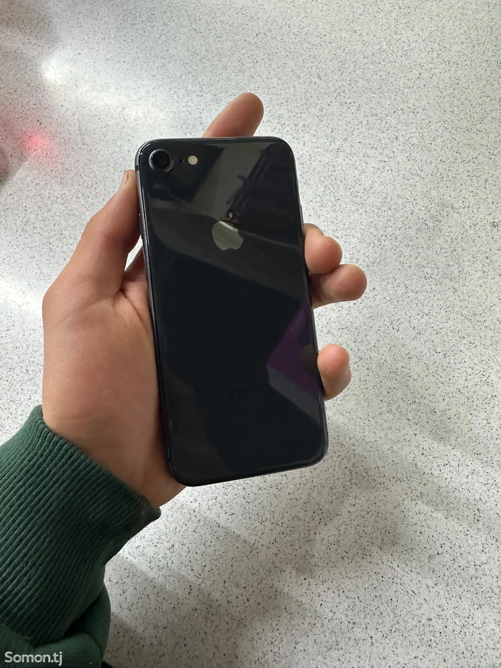 Apple iPhone 8, 64 gb-1