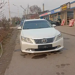 Toyota Camry, 2013