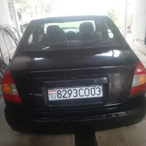 Hyundai Accent, 2008