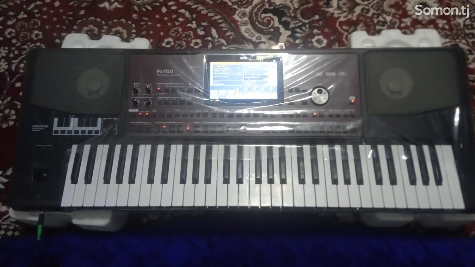 Синтезатор Korg Pa700-1