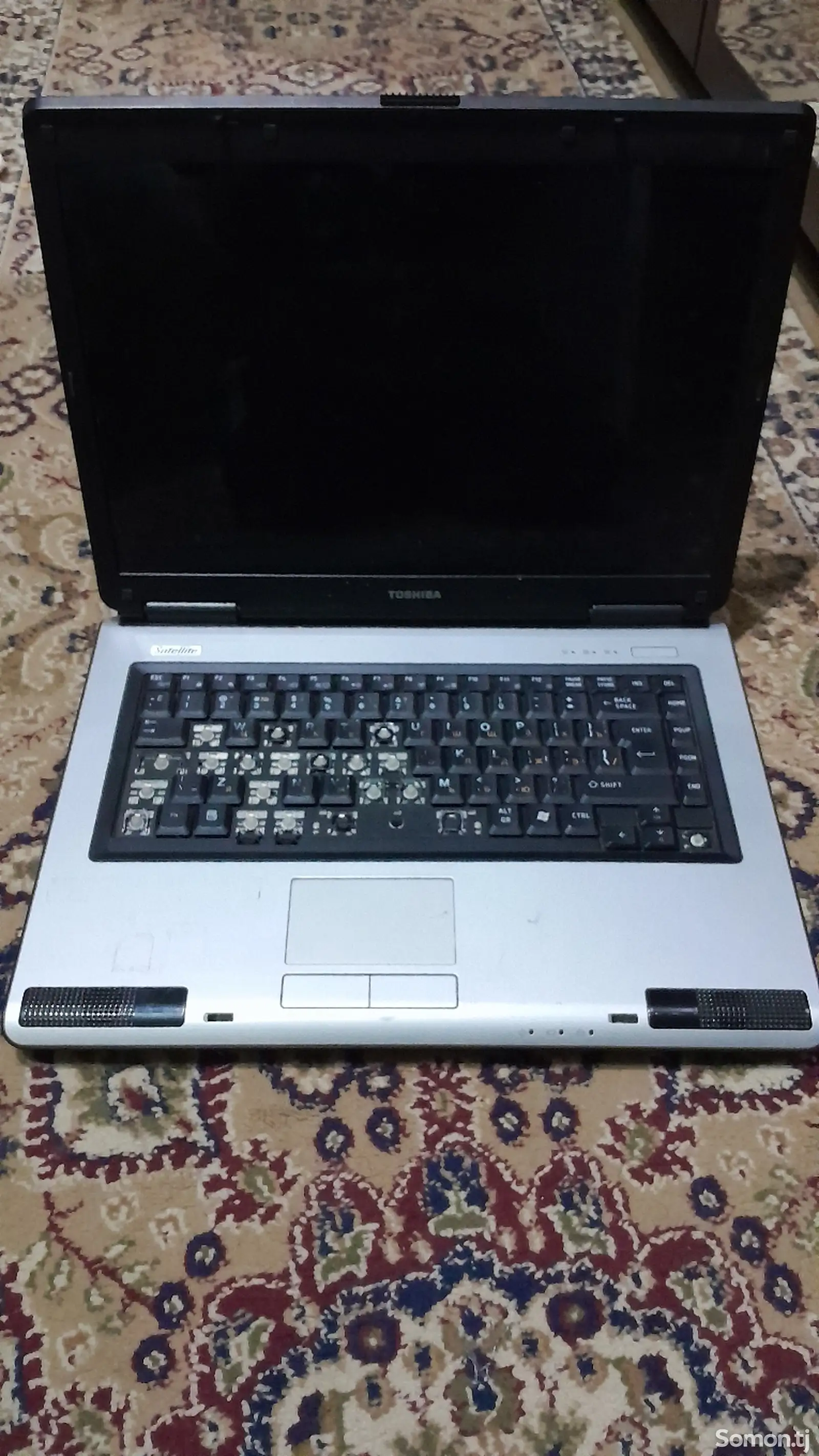 Ноутбук Toshiba-1