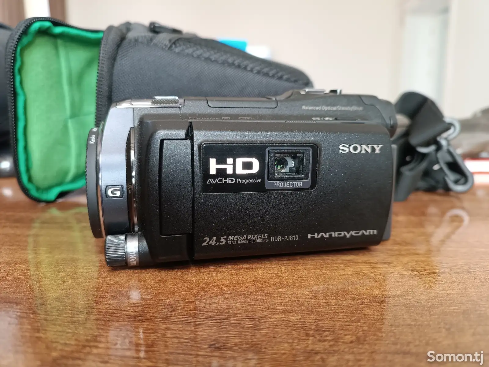 Видеокамера Sony HDR PJ810e-1