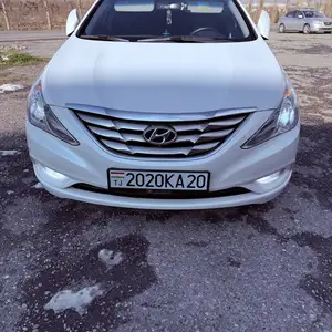 Hyundai Sonata, 2010