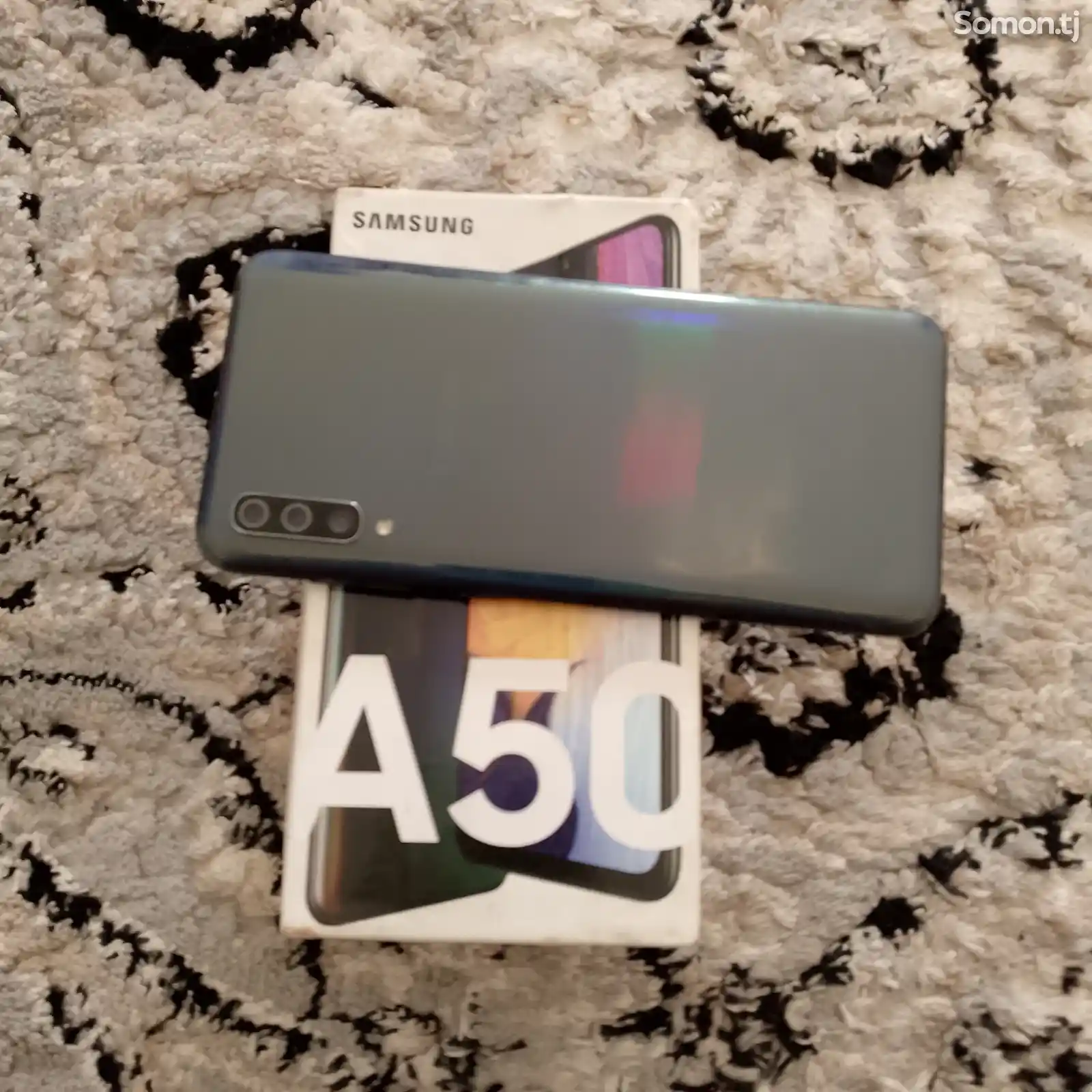 Samsung Galaxy A50-5