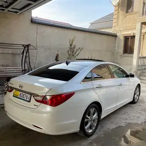 Hyundai Sonata, 2012