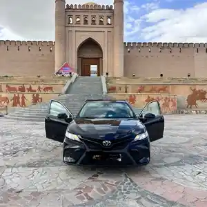 Toyota Camry, 2019