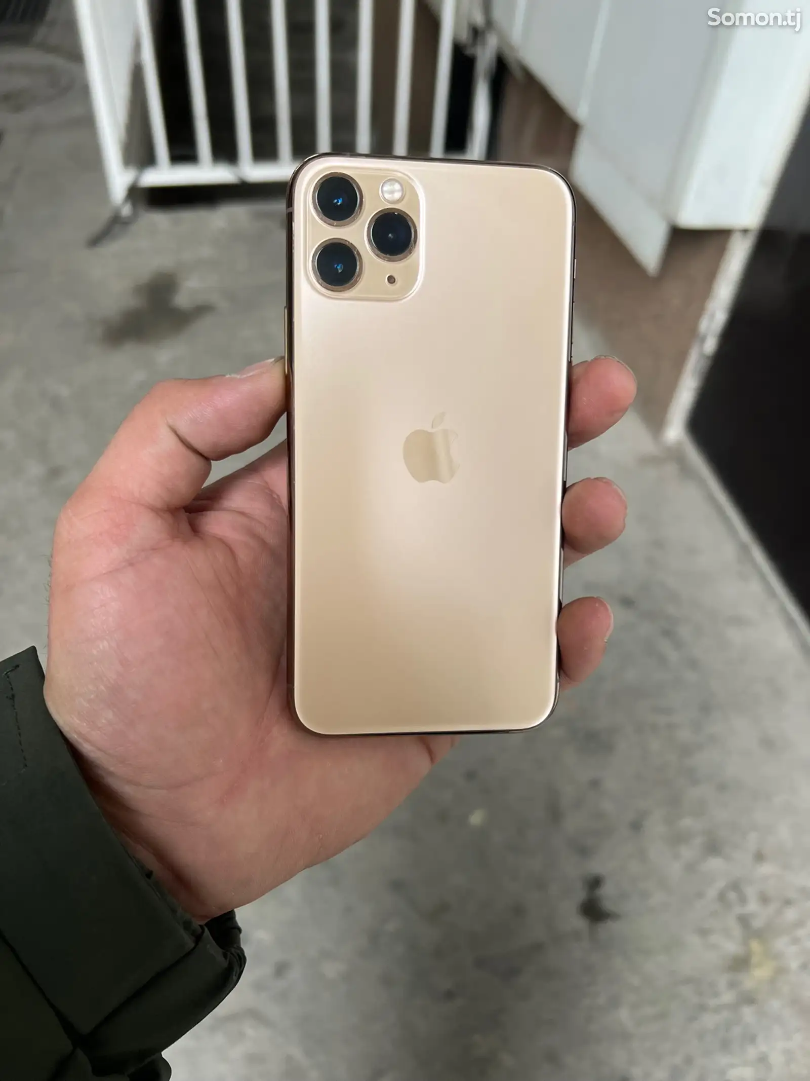 Apple iPhone 11 Pro, 64 gb, Gold-1