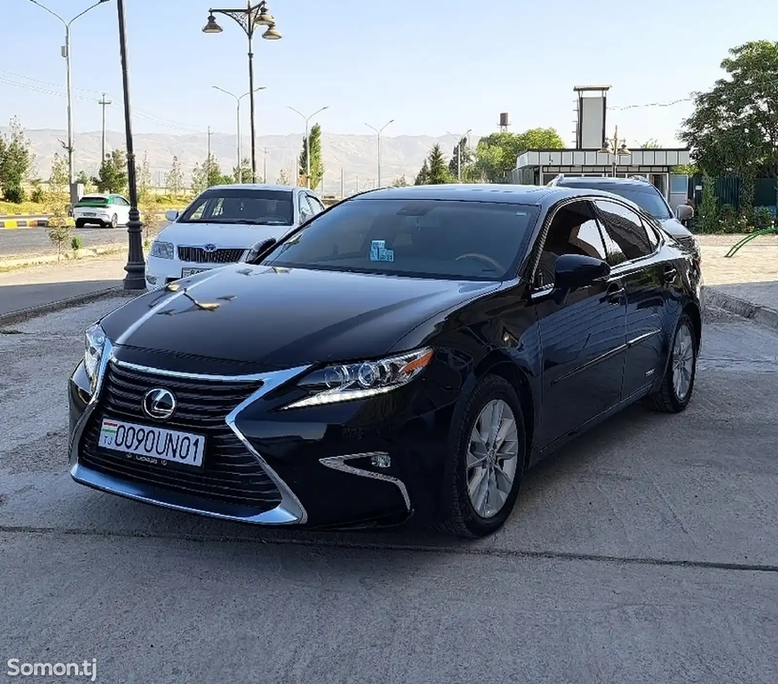 Lexus ES series, 2013-1