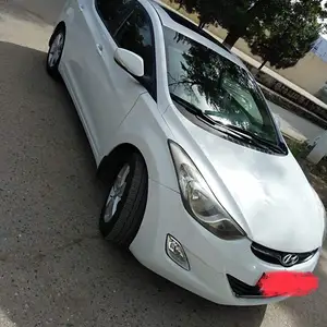 Hyundai Elantra, 2012