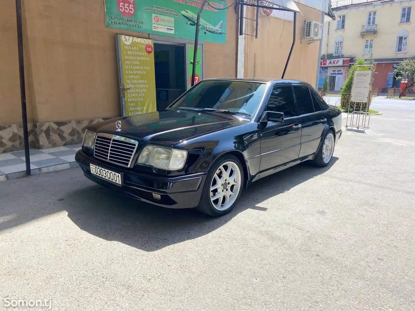 Mercedes-Benz W124, 1993-5