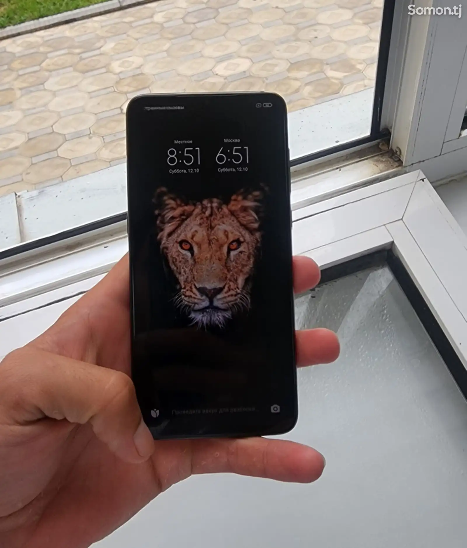 Телефон Xiaomi Mi 9-1