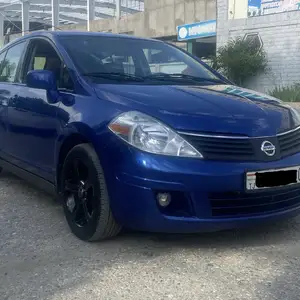 Nissan Versa, 2009