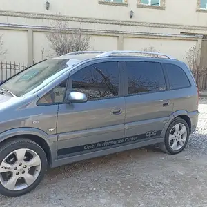 Opel Zafira, 2005