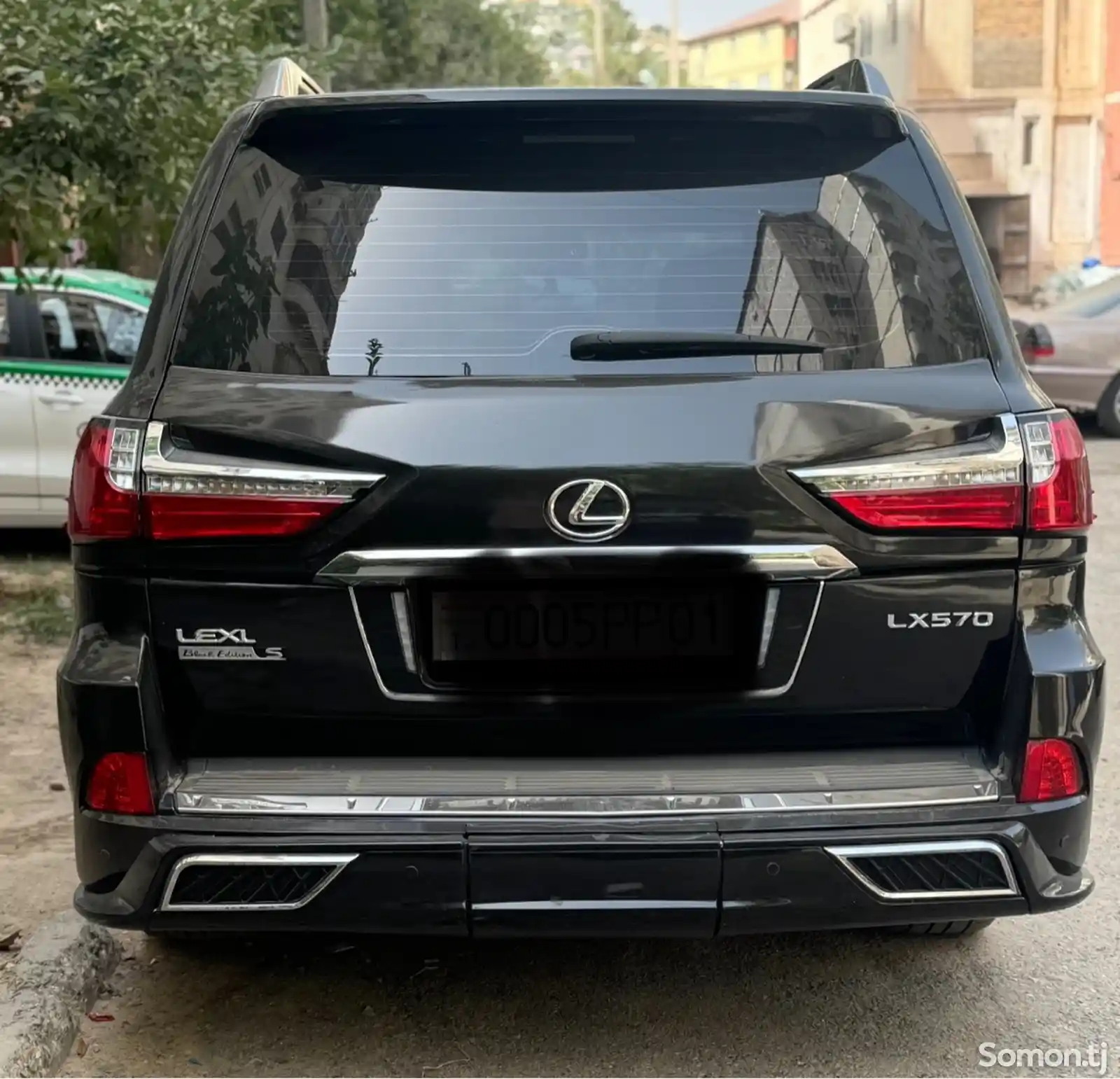 Lexus LX series, 2010-2