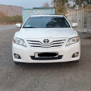 Toyota Camry, 2011