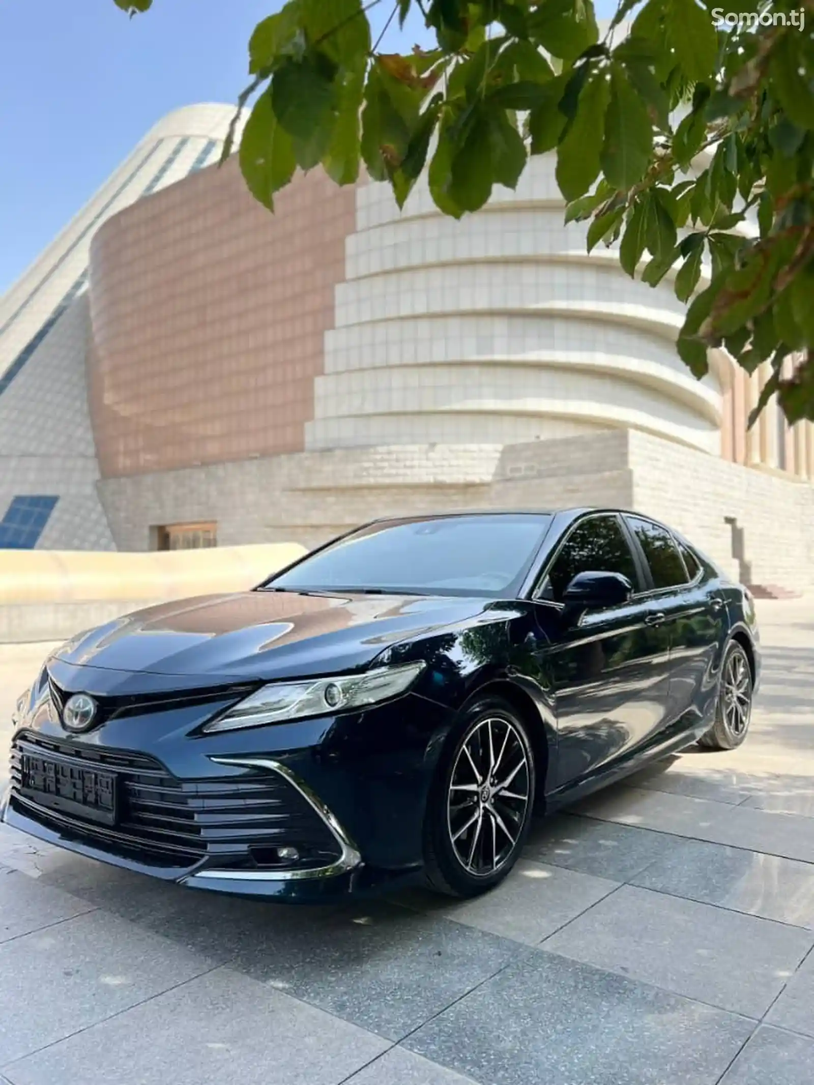 Toyota Camry, 2018-1