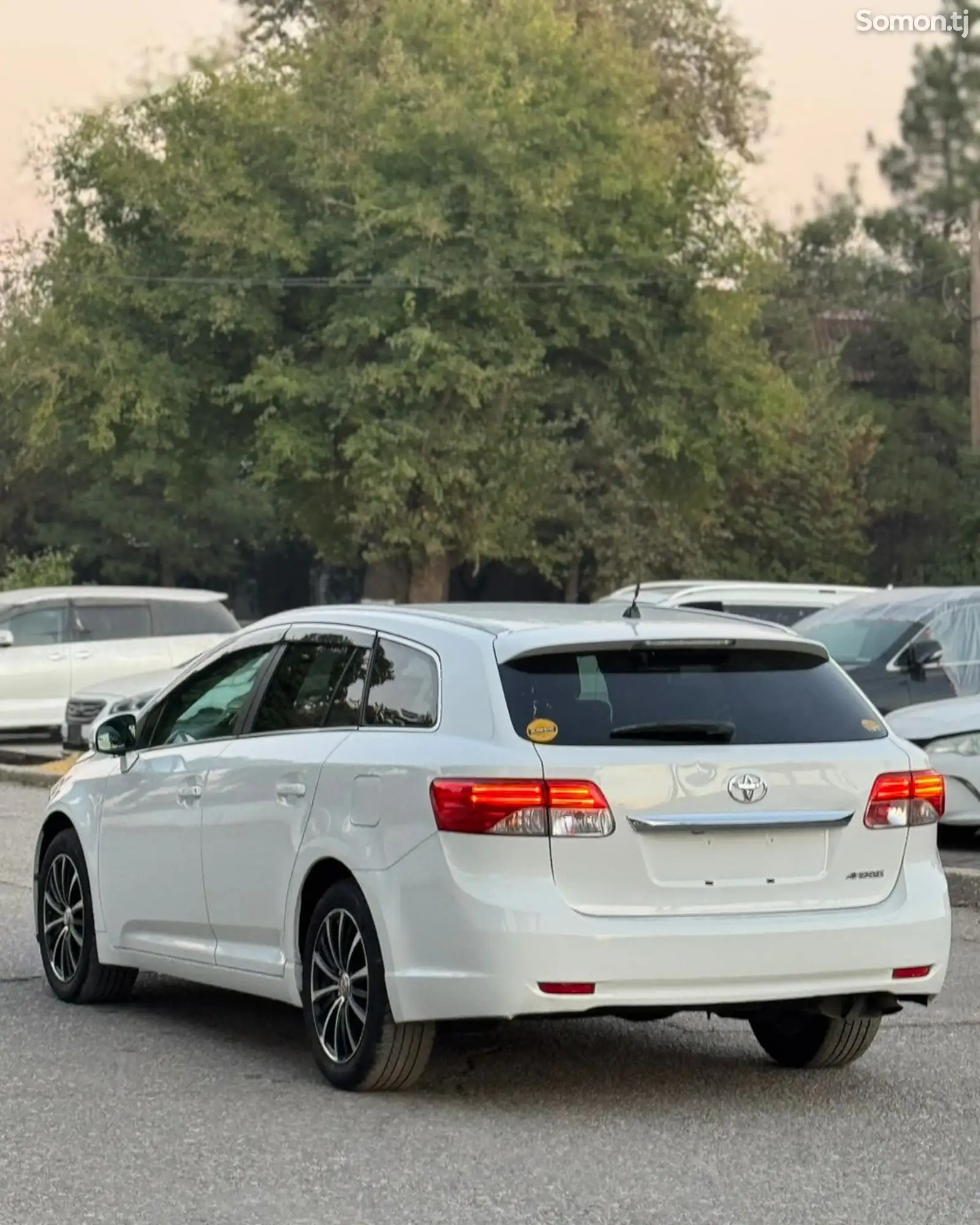 Toyota Avensis, 2015-8