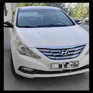 Hyundai Sonata, 2010