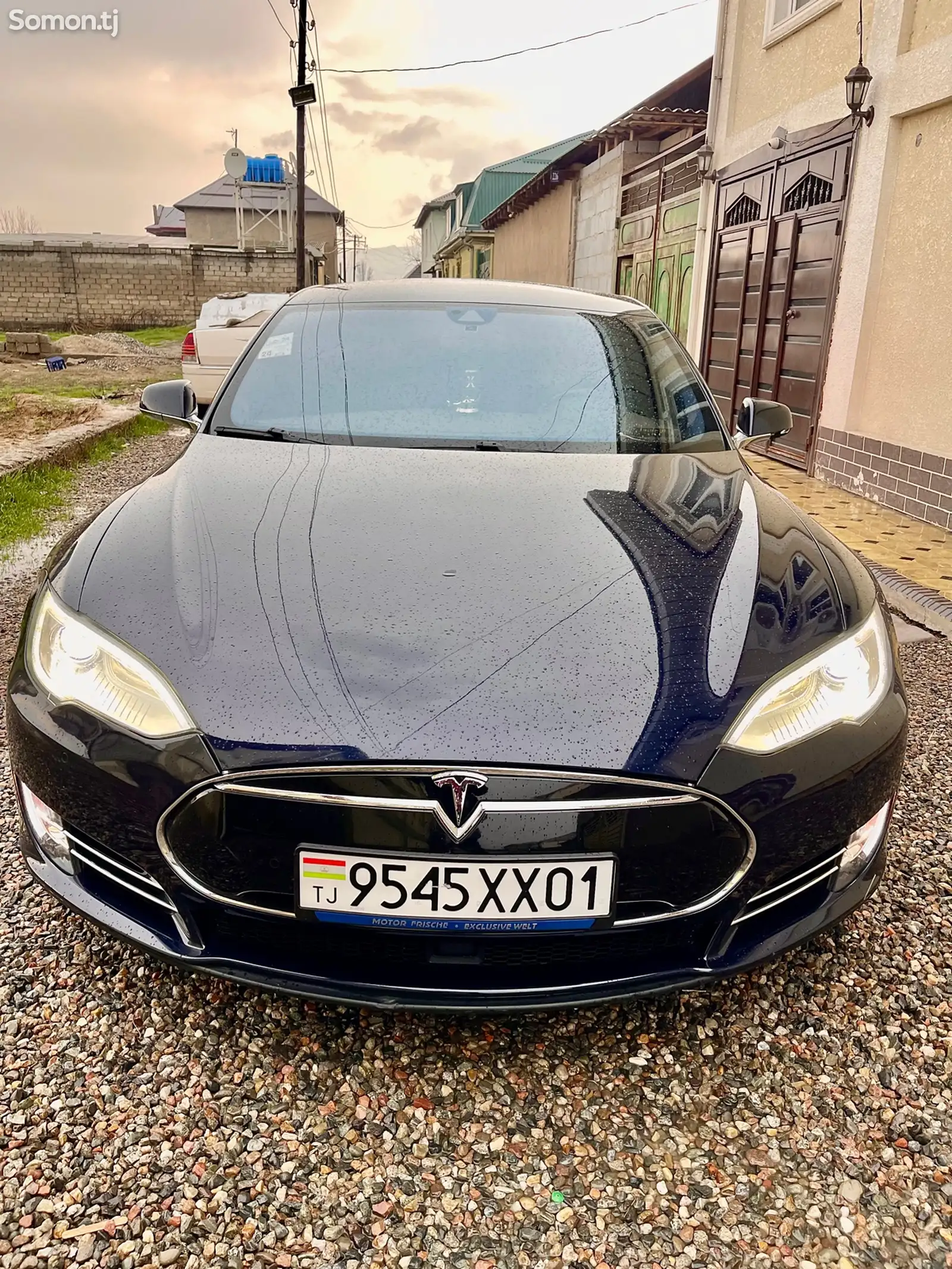 Tesla Model S, 2015-1