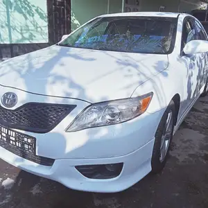 Toyota Camry, 2011