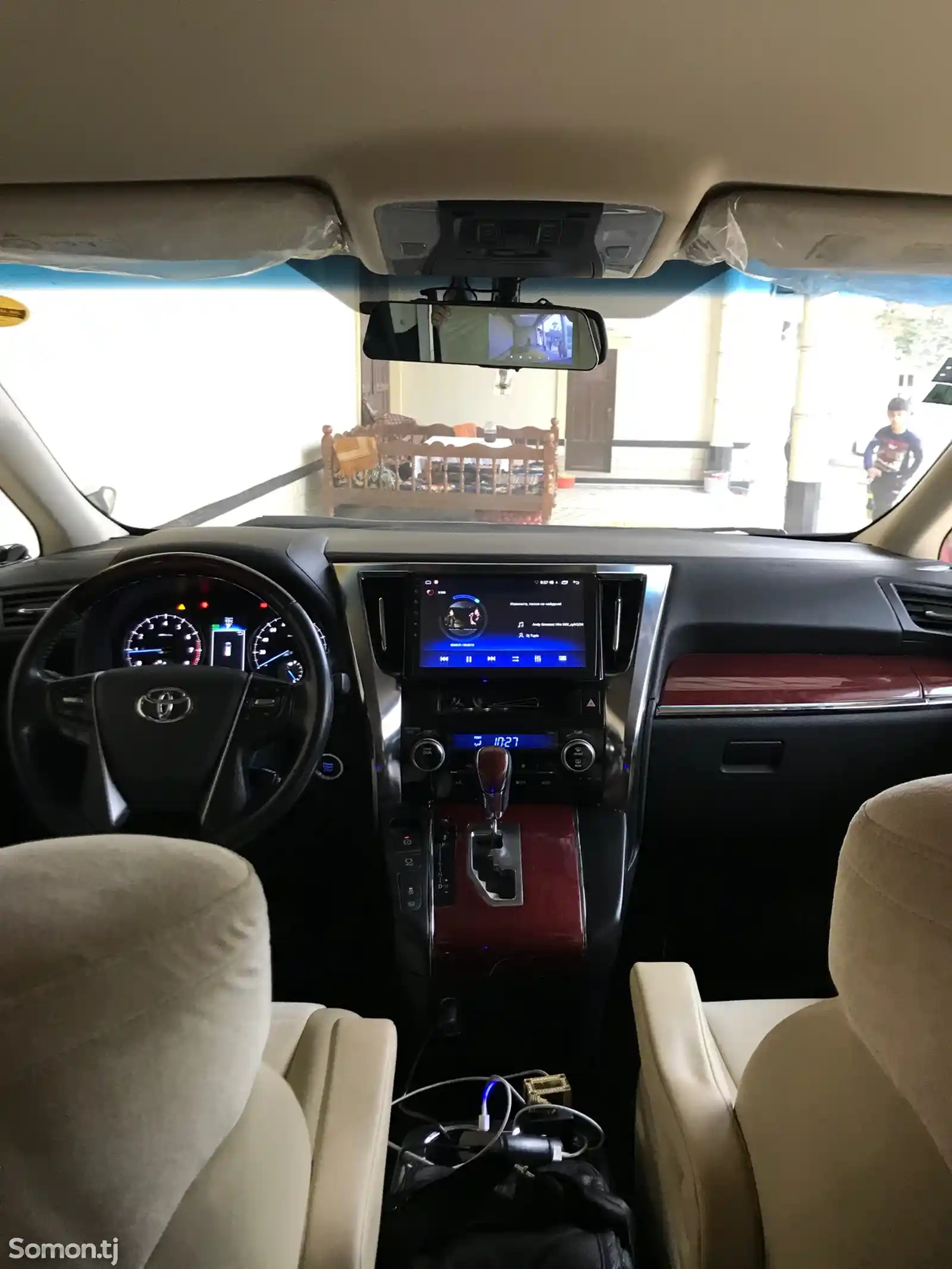 Toyota Vellfire, 2015-3