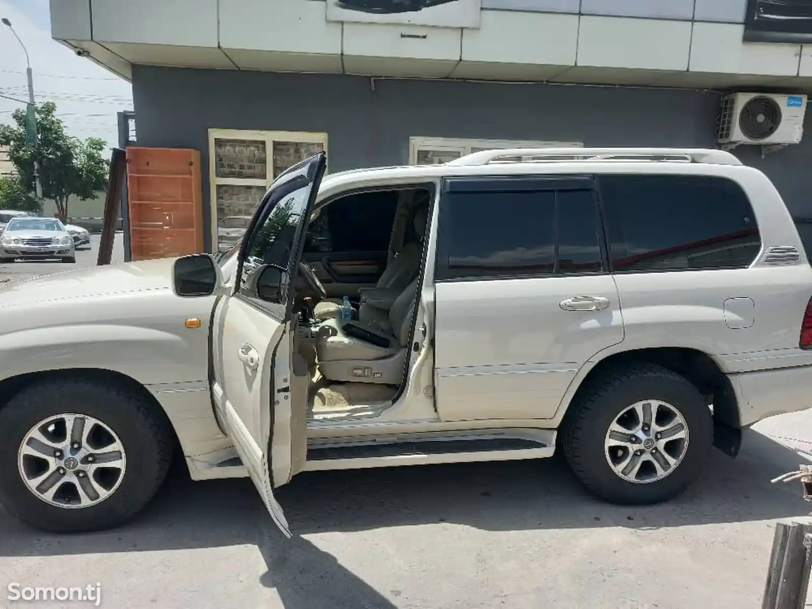 Lexus LX series, 2005-5