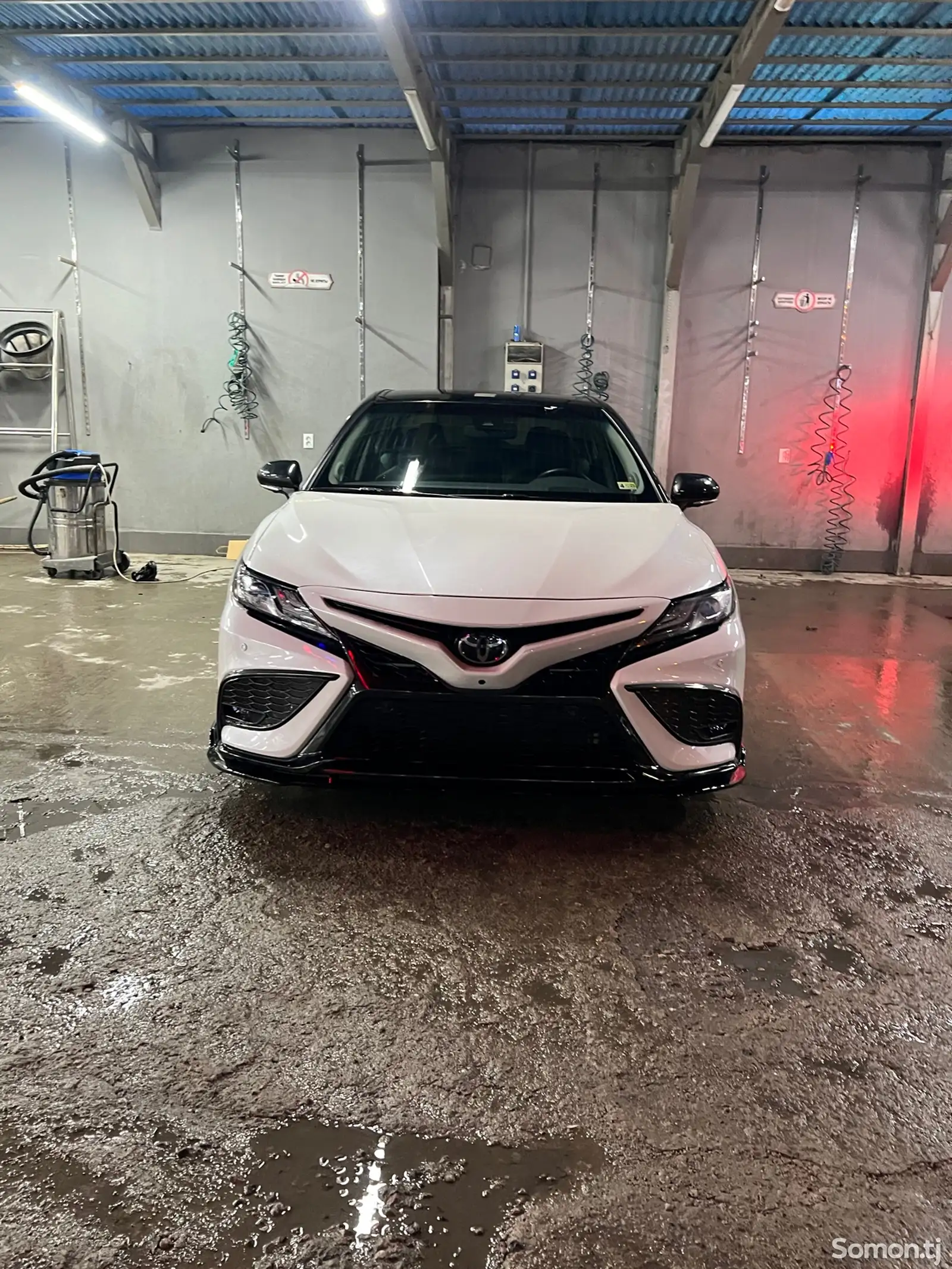 Toyota Camry, 2018-1