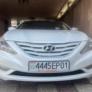 Hyundai Sonata, 2010