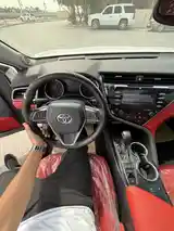 Toyota Camry, 2019-8