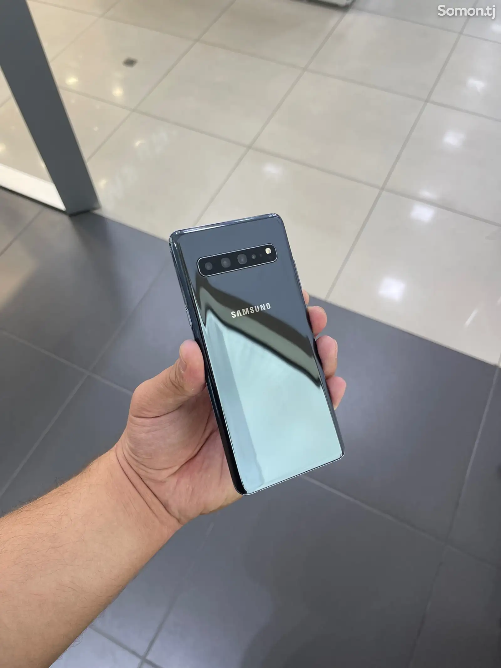 Samsung Galaxy s10 Plus 5G-1