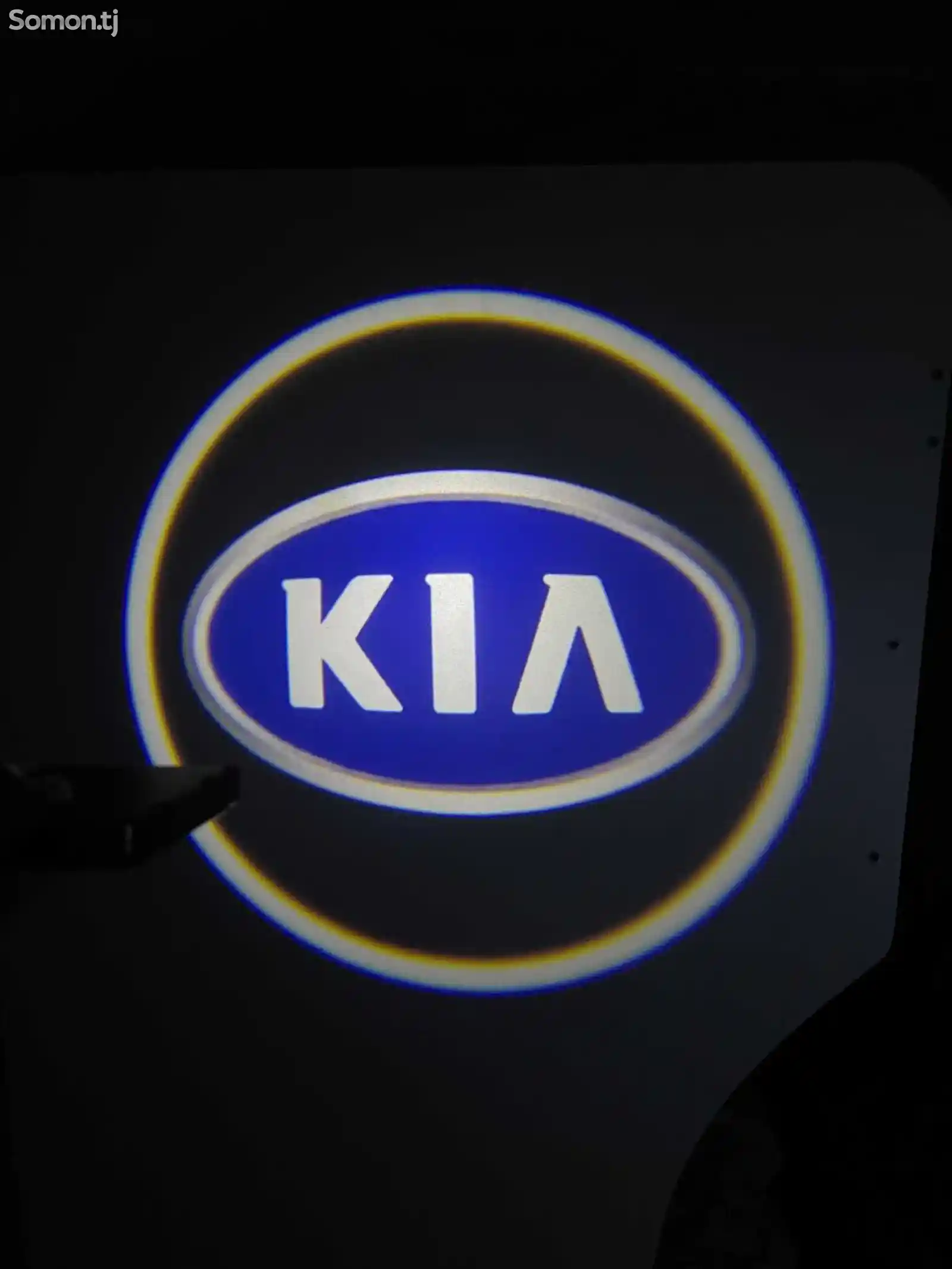 Логотип дверей KIA-1