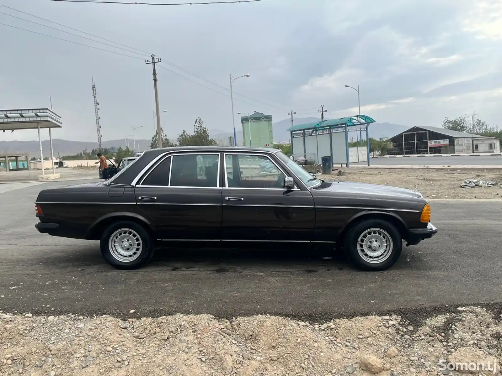 Mercedes-Benz W201, 1981-3