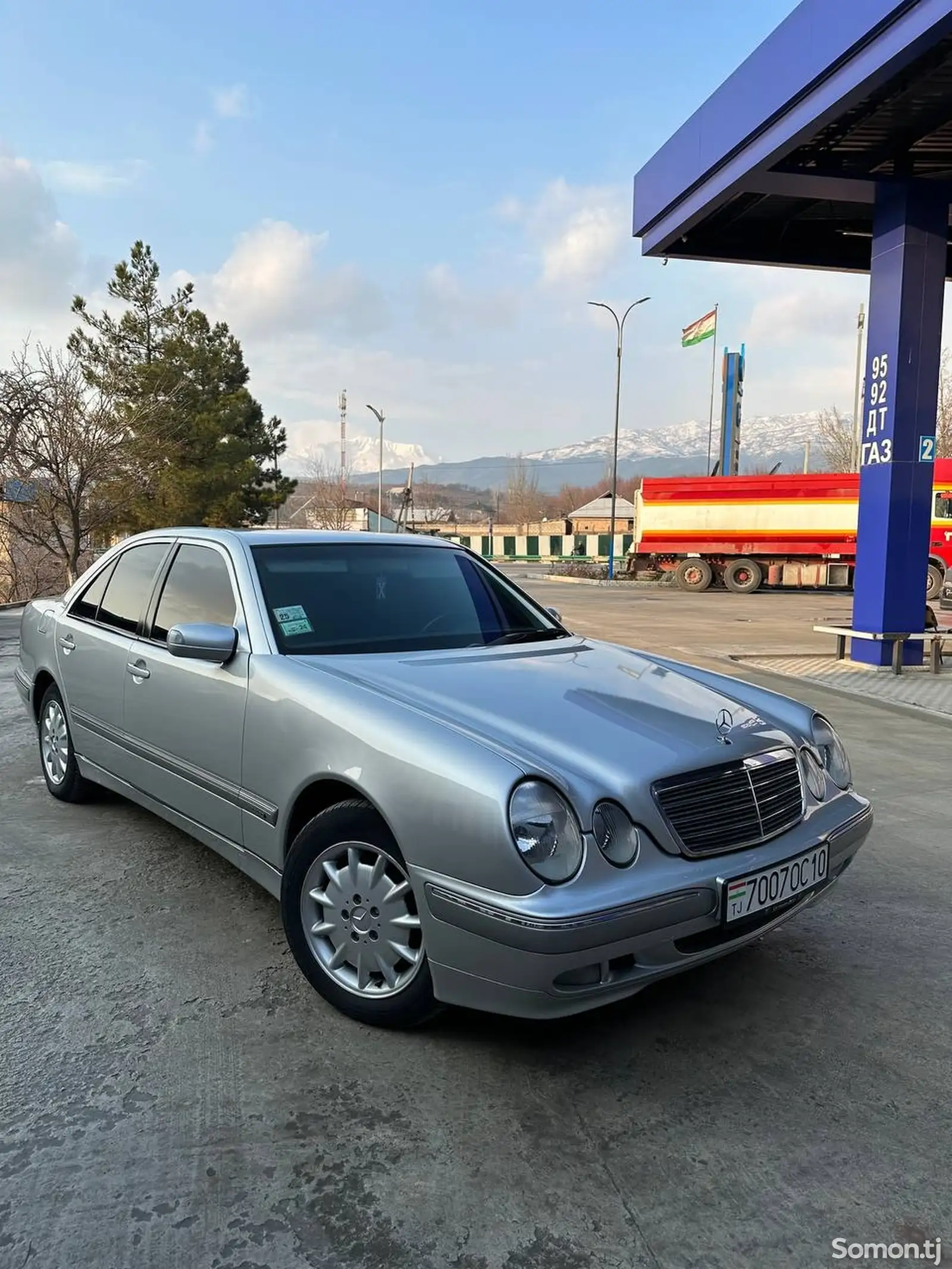 Mercedes-Benz E class, 2000-1