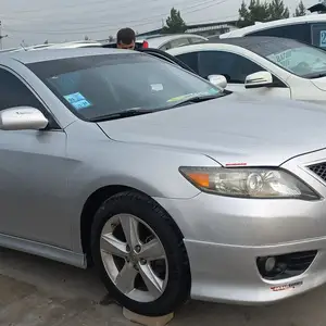 Toyota Camry, 2010