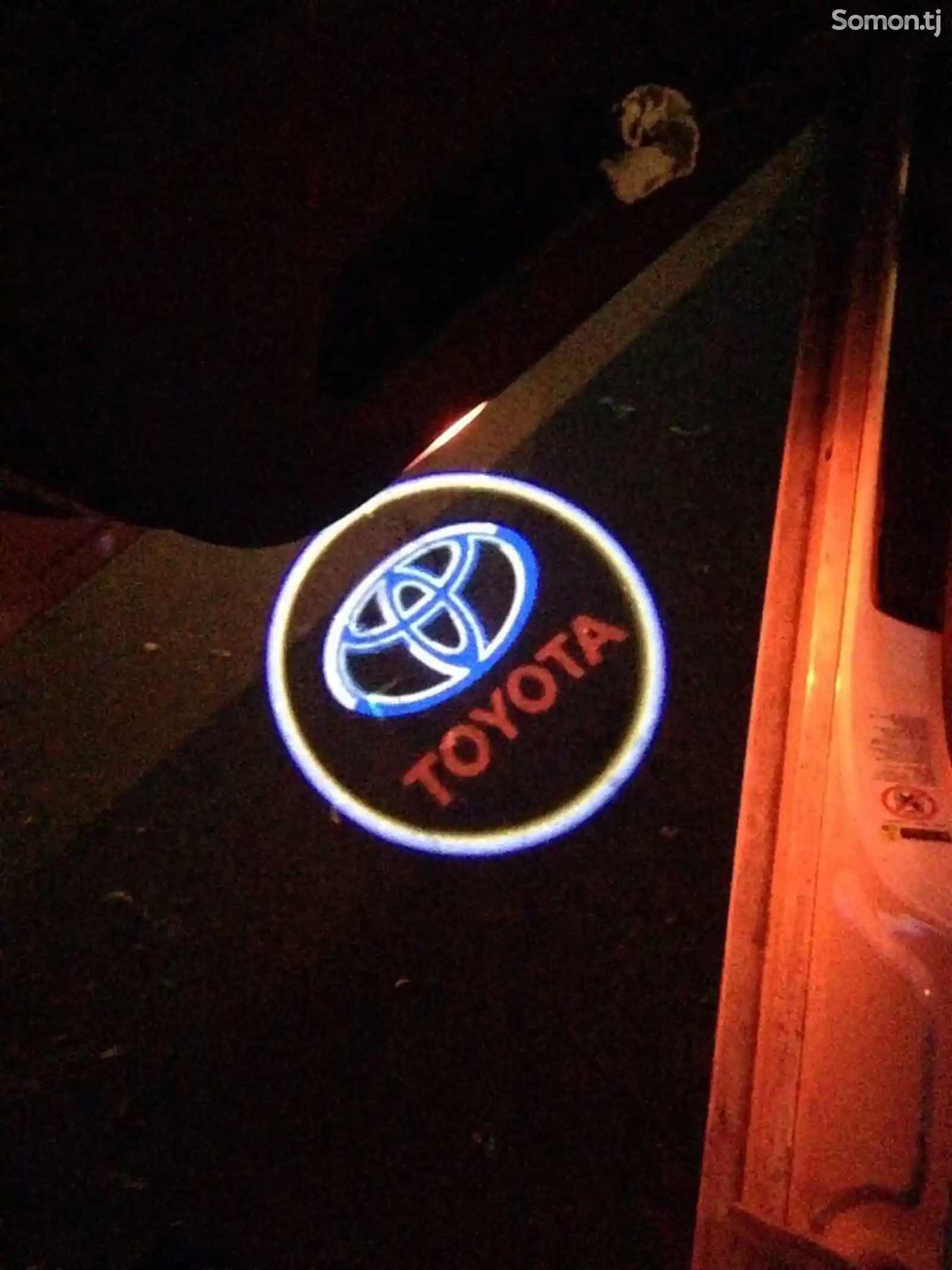 Подсветка логотипа для Toyota-1