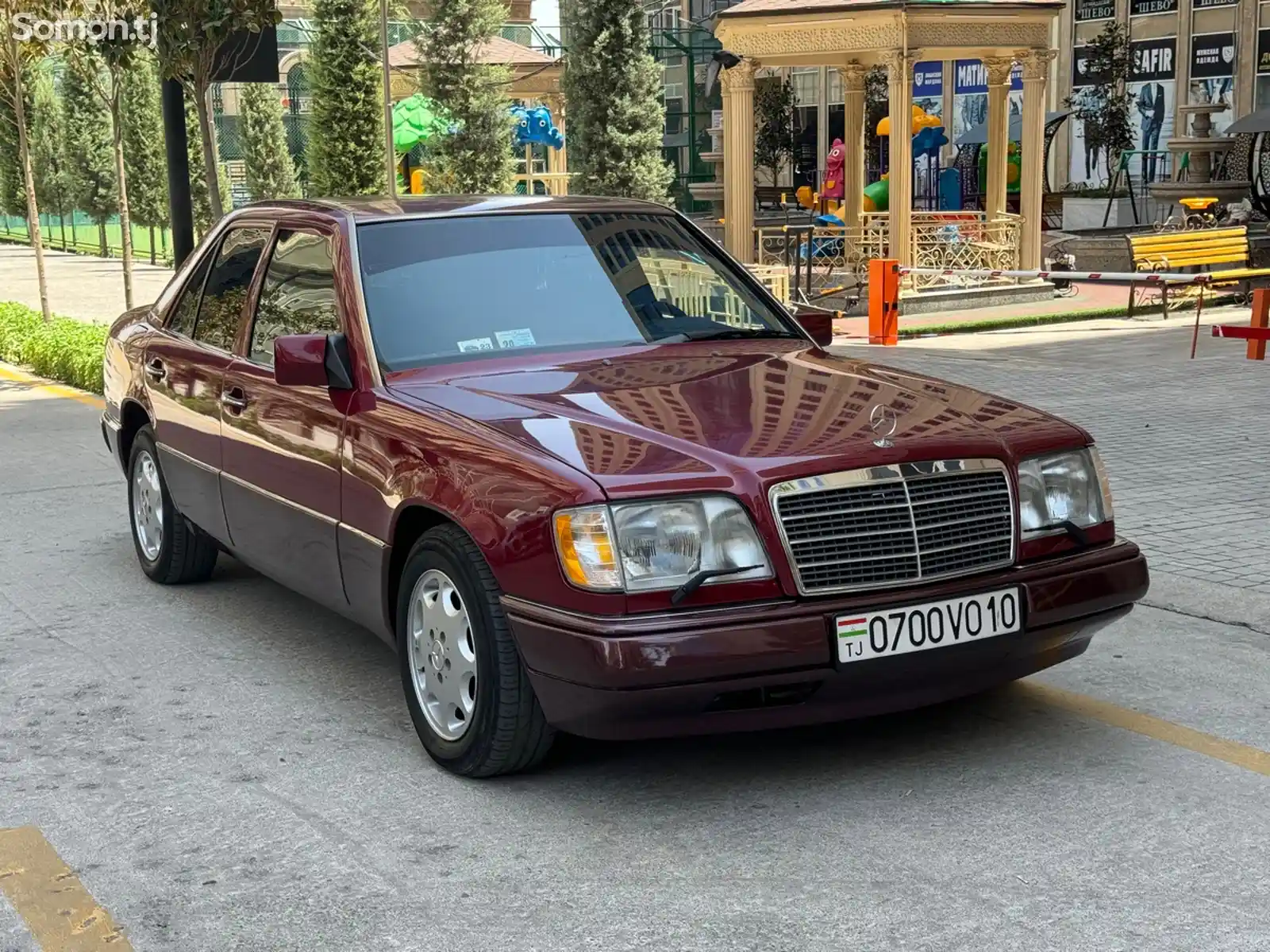 Mercedes-Benz E class, 1992-4