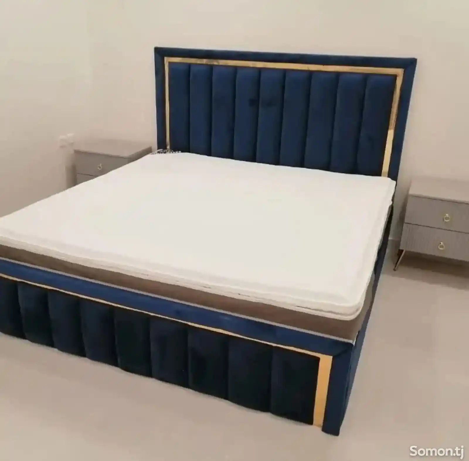 Двуспальная кровать на заказ-11