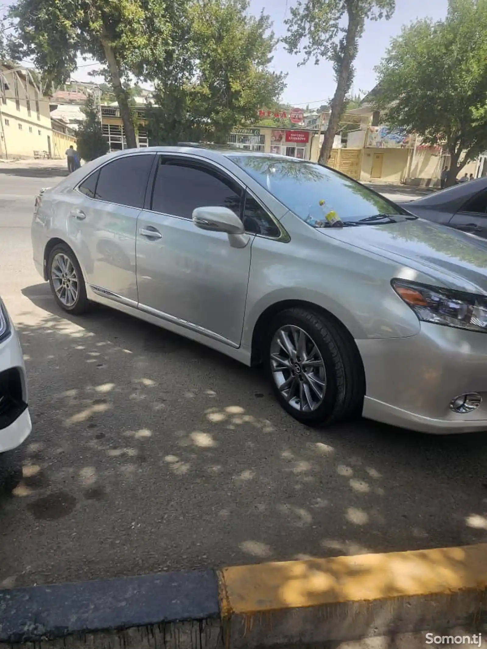 Lexus HS series, 2010-8