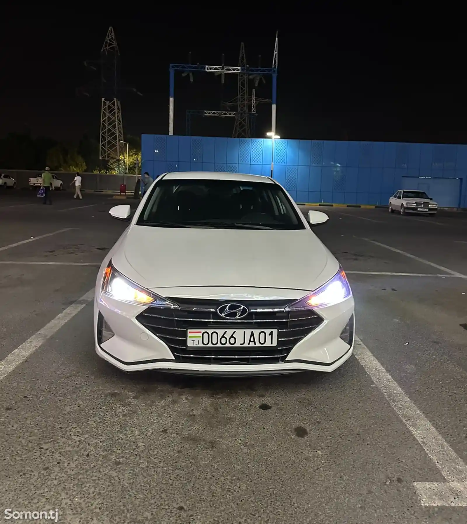 Hyundai Elantra, 2019-10