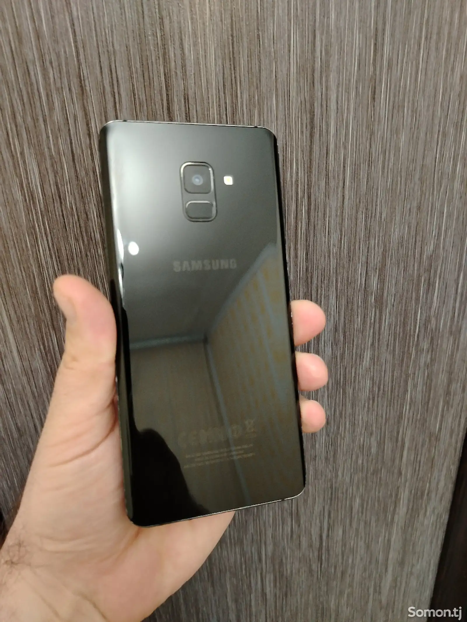 Samsung Galaxy A8+-1