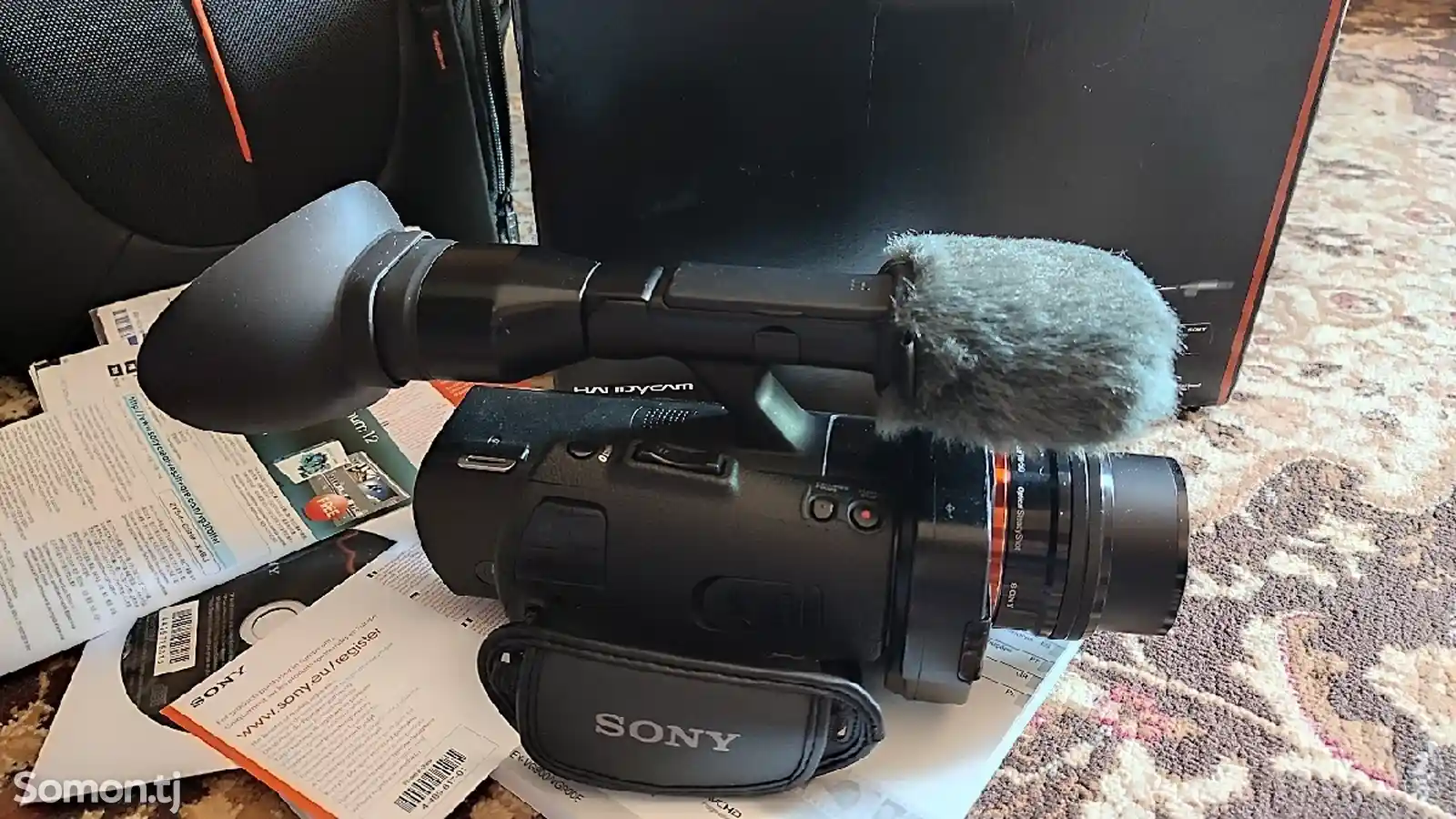 Видеокамера Sony Nex-VG900E-2