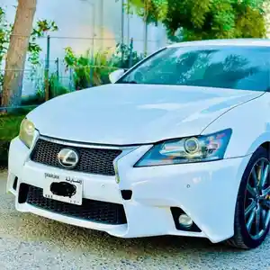 Бампер Передний и передние фары на Lexus GS 350