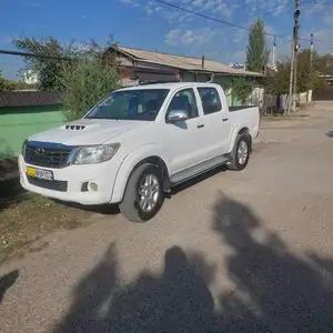 Toyota Hilux, 2010