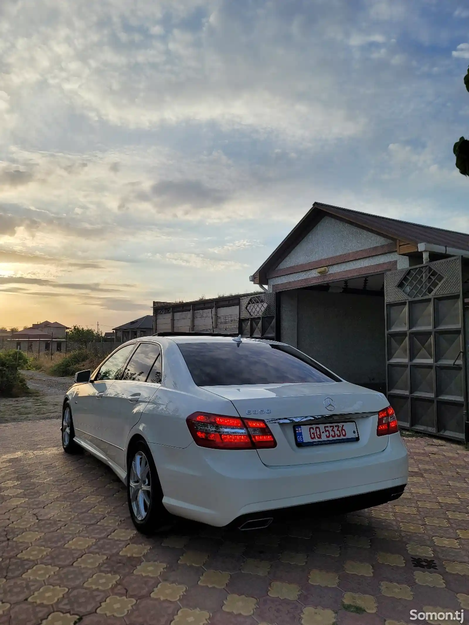 Mercedes-Benz E class, 2010-4